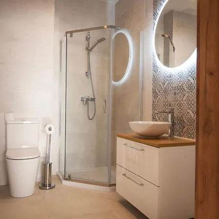 別荘 Dom Caloroczny W Sierakowie Nr 1 シェラクフ