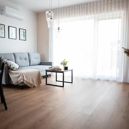 Dom Caloroczny W Sierakowie Nr 1 シェラクフ