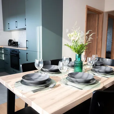 Dom Caloroczny W Sierakowie Nr 1 * シェラクフ